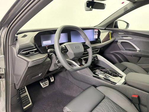 6Y6Y 2026 Audi SQ5 3.0T Prestige