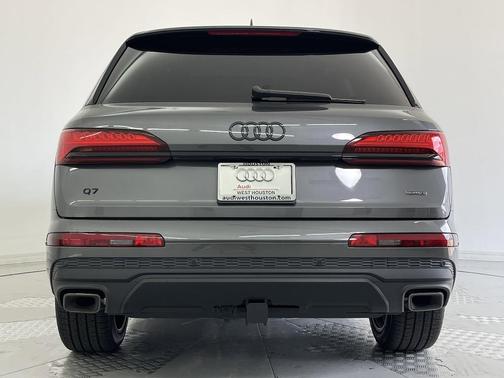 2025 Audi Q7 55 Premium Plus