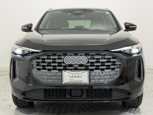 2025 Audi Q5 Premium TFSI quattro S tronic