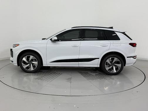 2025 Audi Q6 e-tron Premium quattro