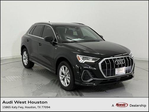 2025 Audi Q3 Premium 45 TFSI S line quattro Tiptronic