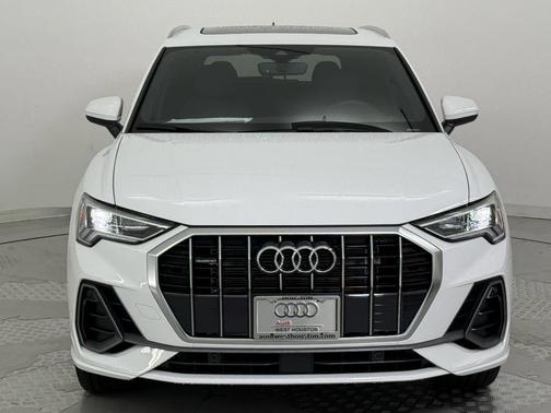 2025 Audi Q3 Premium 45 TFSI S line quattro Tiptronic