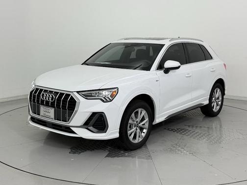 2025 Audi Q3 Premium 45 TFSI S line quattro Tiptronic