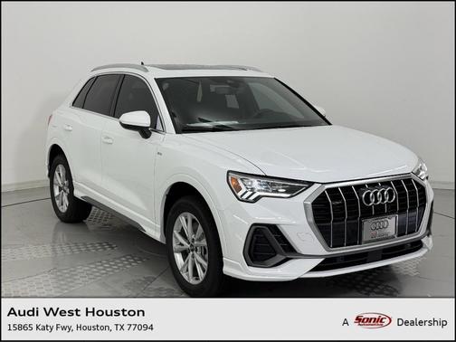 2025 Audi Q3 Premium 45 TFSI S line quattro Tiptronic