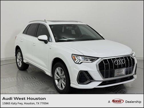 2025 Audi Q3 Premium 45 TFSI S line quattro Tiptronic