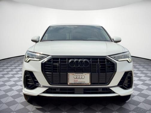 Arkona White 2024 Audi Q3 Premium 45 TFSI S line quattro Tiptronic