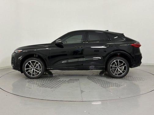 Mythos Black Metallic 2026 Audi Q5 Sportback Premium Plus TFSI quattro S tronic