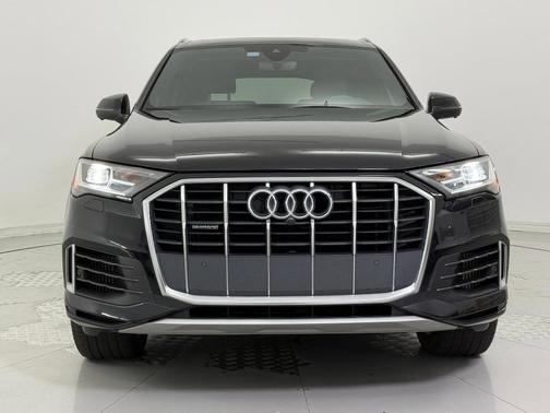 2020 Audi Q7 55 Premium Plus