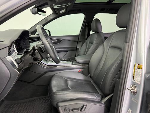 2021 Audi Q7 55 Premium Plus