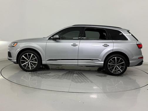 2021 Audi Q7 55 Premium Plus