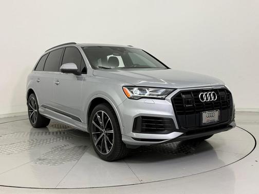 2021 Audi Q7 55 Premium Plus