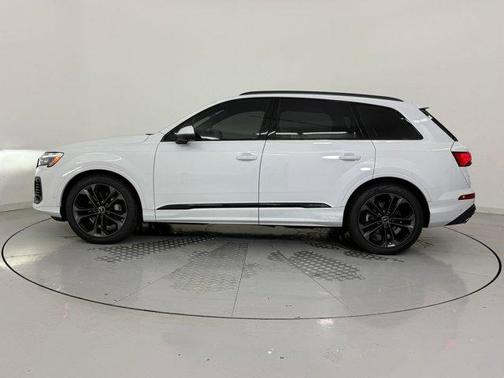 2Y2Y 2026 Audi Q7 55 Premium Plus