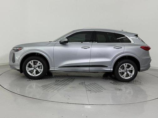 2025 Audi Q5 Premium TFSI quattro S tronic