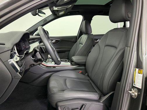 2025 Audi Q7 45 Premium