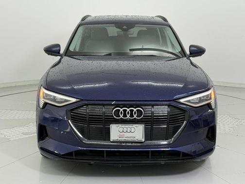 2021 Audi e-tron Premium