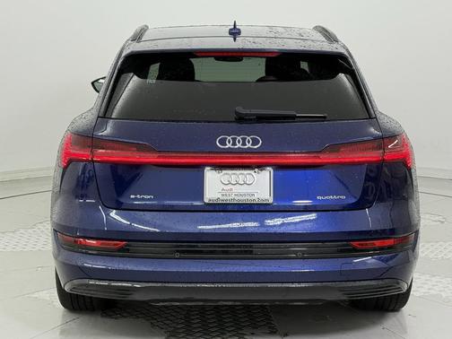 2021 Audi e-tron Premium