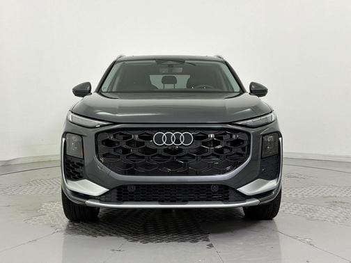 Daytona Gray Pearl Effect 2026 Audi Q3 TFSI quattro S tronic