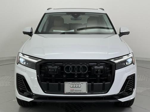 2025 Audi Q7 45 Premium Plus