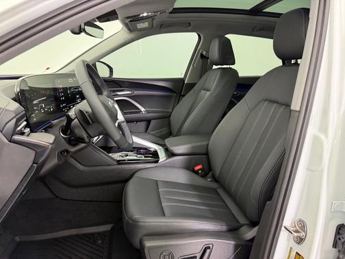2025 Audi Q5 Premium TFSI quattro S tronic