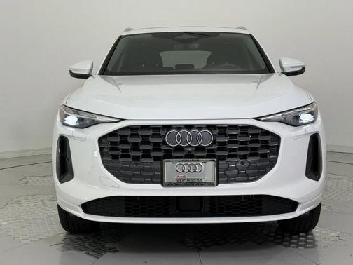 2025 Audi Q5 Premium TFSI quattro S tronic