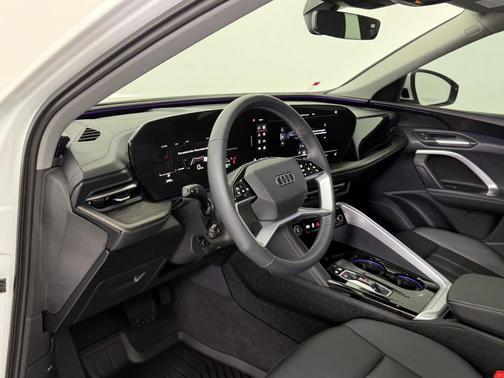 2025 Audi Q5 Premium TFSI quattro S tronic