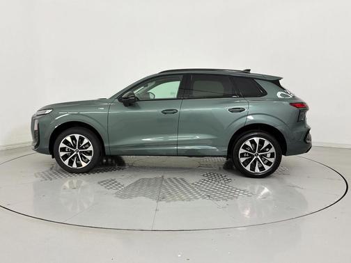 Sage Green Metallic 2026 Audi Q3 TFSI quattro S tronic