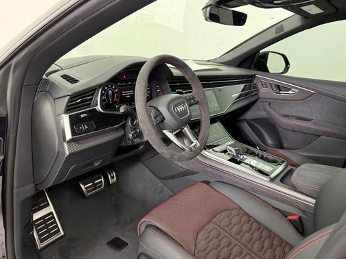 2026 Audi RS Q8 4.0T