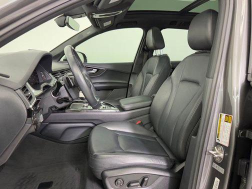 2019 Audi Q7 55 Premium Plus