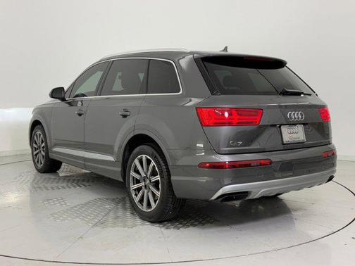 2019 Audi Q7 55 Premium Plus