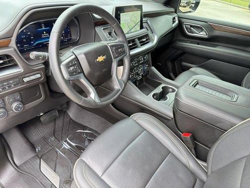 Iridescent Pearl Tricoat 2024 Chevrolet Tahoe Premier