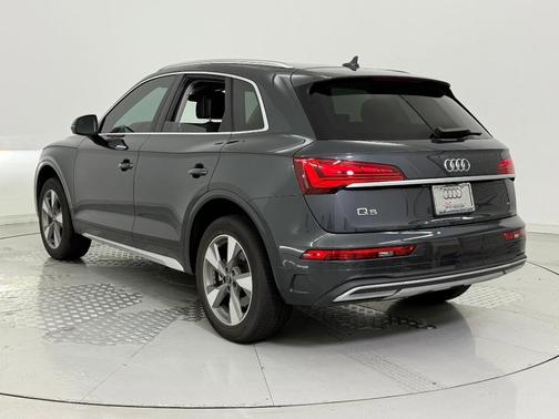 2023 Audi Q5 40 Premium