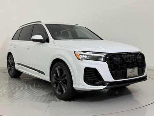 2026 Audi Q7 55 Premium Plus