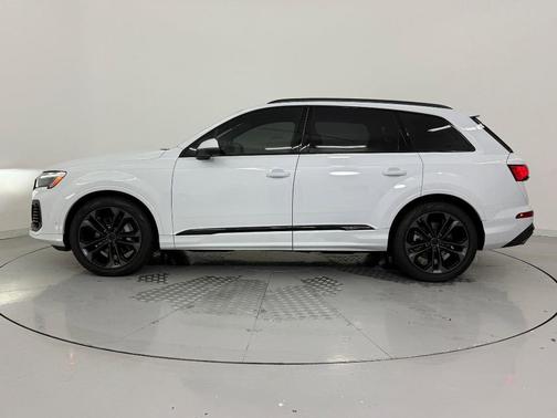 2026 Audi Q7 55 Premium Plus