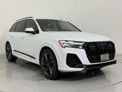 2026 Audi Q7 55 Premium Plus