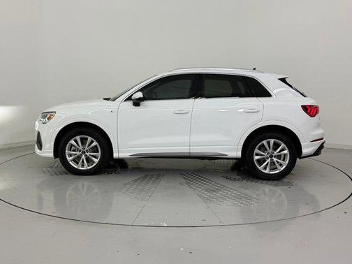 2025 Audi Q3 Premium 45 TFSI S line quattro Tiptronic
