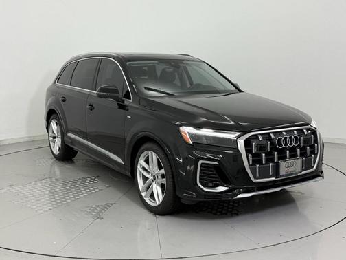 2025 Audi Q7 55 Premium Plus