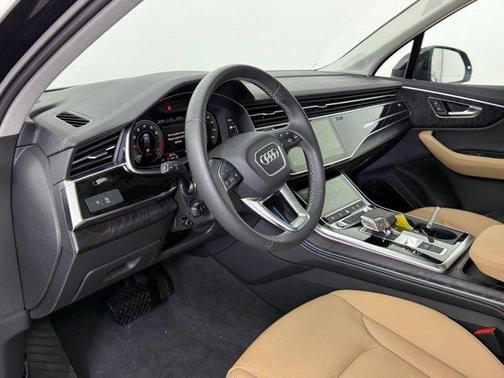 2025 Audi Q7 55 Premium Plus