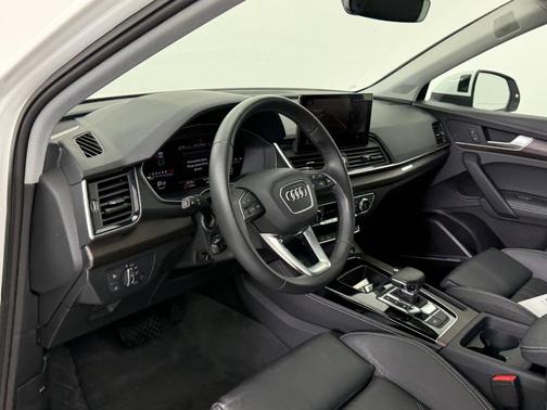 2025 Audi Q5 45 S line Premium Plus