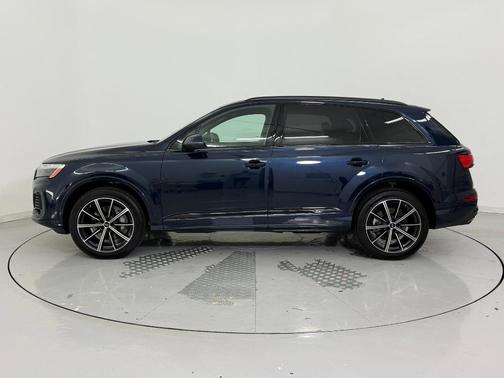 2025 Audi Q7 45 Premium Plus