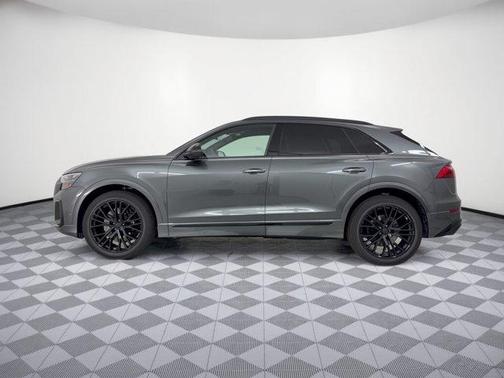 Daytona Gray Pearl Effect 2027 Audi SQ8 4.0T Premium Plus