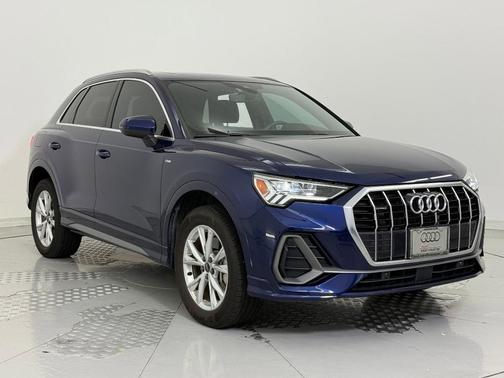 2024 Audi Q3 Premium 45 TFSI S line quattro Tiptronic