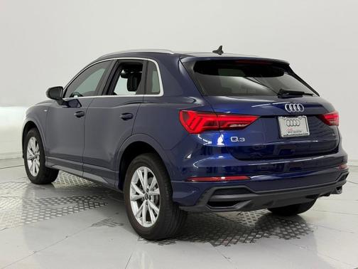 2024 Audi Q3 Premium 45 TFSI S line quattro Tiptronic