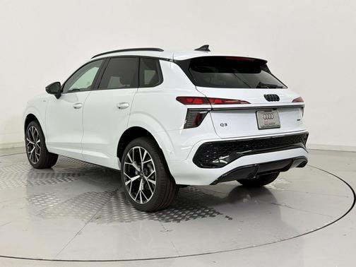 Glacier White Metallic 2026 Audi Q3 S line
