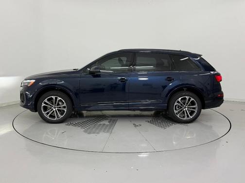 2026 Audi Q7 45 Premium