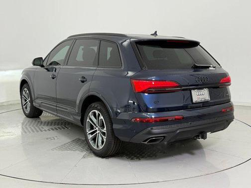 2026 Audi Q7 45 Premium