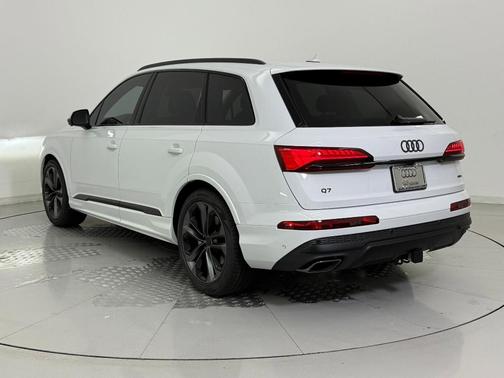 2026 Audi Q7 55 Premium Plus