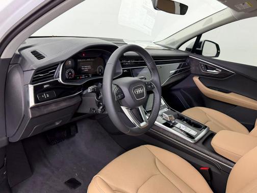 2026 Audi Q7 55 Premium Plus