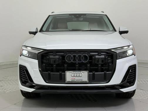 2026 Audi Q7 55 Premium Plus