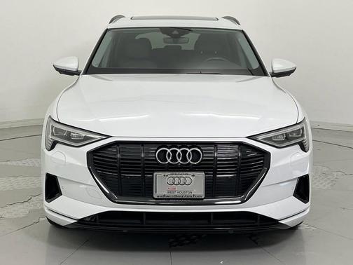 2021 Audi e-tron Premium