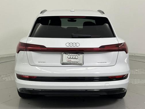 2021 Audi e-tron Premium
